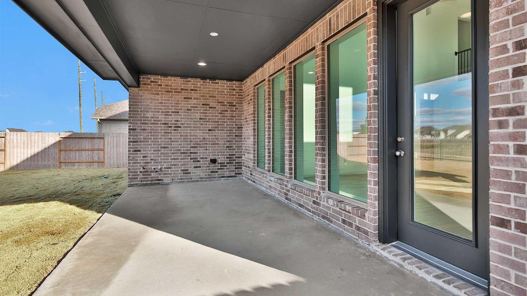 Exterior details and patio area of a home in StoneCreek Estates, Richmond (Image 4).