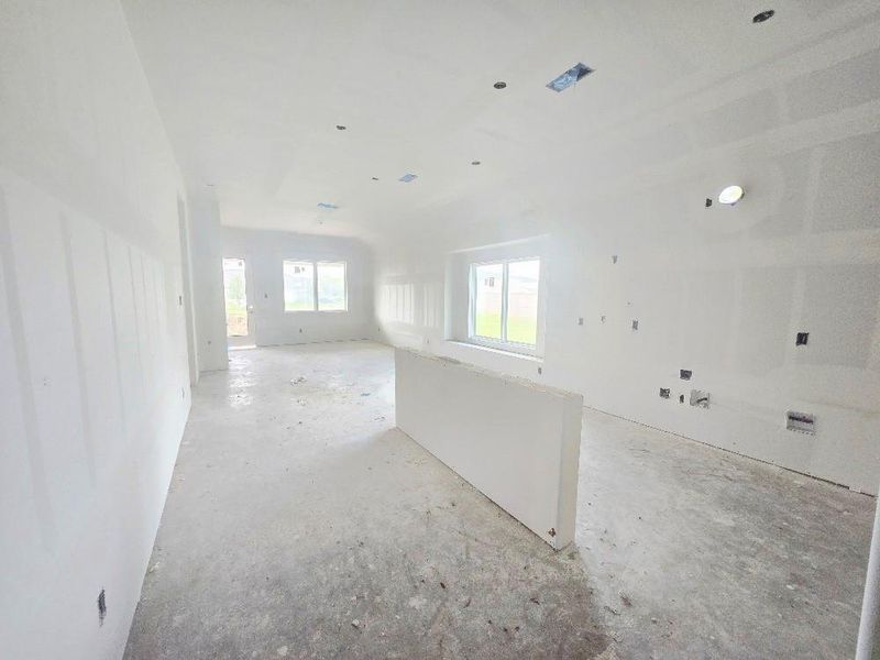 Spacious, unfurnished interior of a new home in Sienna 40', Missouri City (Image 20). Spacious, unfurnished interior of a new home in Sienna 40', Missouri City (Image 20).