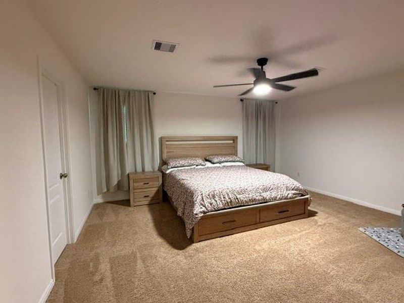 Spacious owner's retreat featuring a private ensuite bath and generous walk-in closet. Spacious owner's retreat featuring a private ensuite bath and generous walk-in closet.