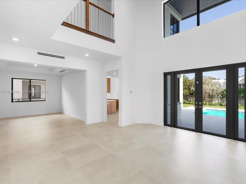 Spacious, unfurnished interior of a new home in , Miami (Image 22).