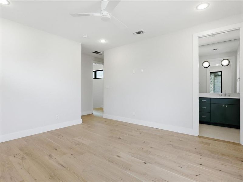 Spacious, unfurnished interior of a new home in , Fort Worth (Image 31).