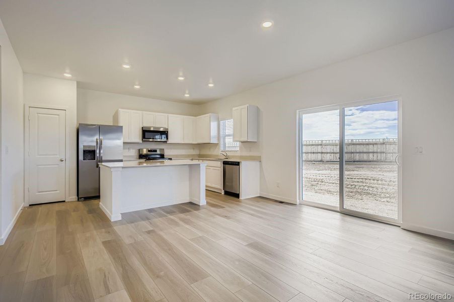 Spacious, unfurnished interior of a new home in Ledge Rock: The Camden Collection, Johnstown (Image 13).