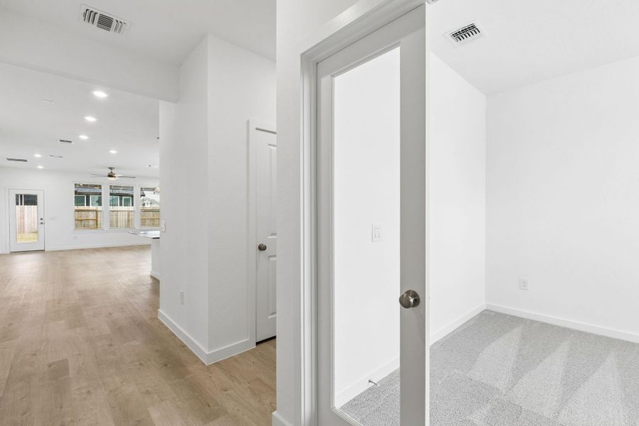 Spacious, unfurnished interior of a new home in Windcress, Cove (Image 19).