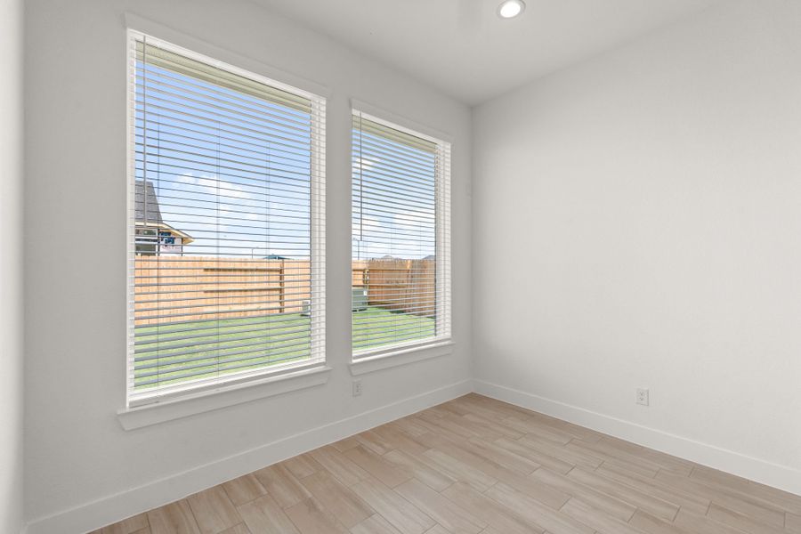 Spacious, unfurnished interior of a new home in Elyson, Katy (Image 26).