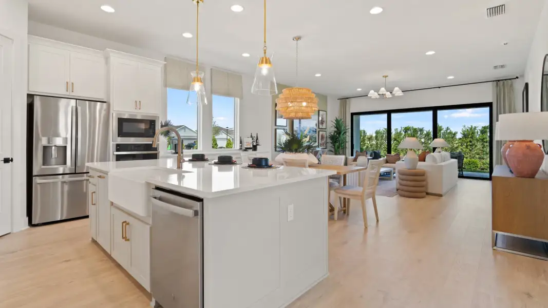 Representative furnished interior of a home built from the 2517F by Perry Homes in Magnolia Bay, Nokomis (Image 4). Representative furnished interior of a home built from the 2517F by Perry Homes in Magnolia Bay, Nokomis (Image 4).