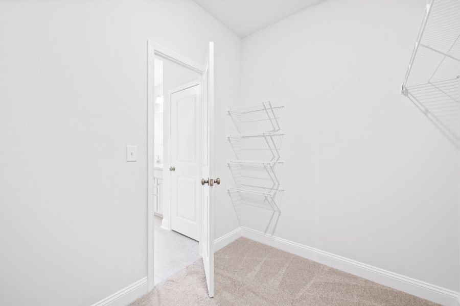 Spacious, unfurnished interior of a new home in Carriage Estates, Lexington (Image 22).