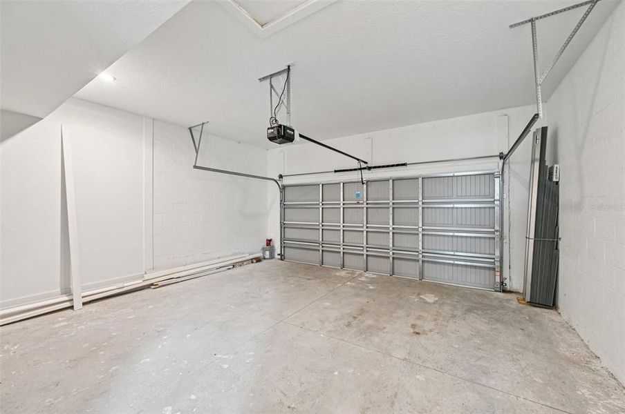 Spacious, unfurnished interior of a new home in Biscayne Landing at Seaire, Parrish (Image 27).