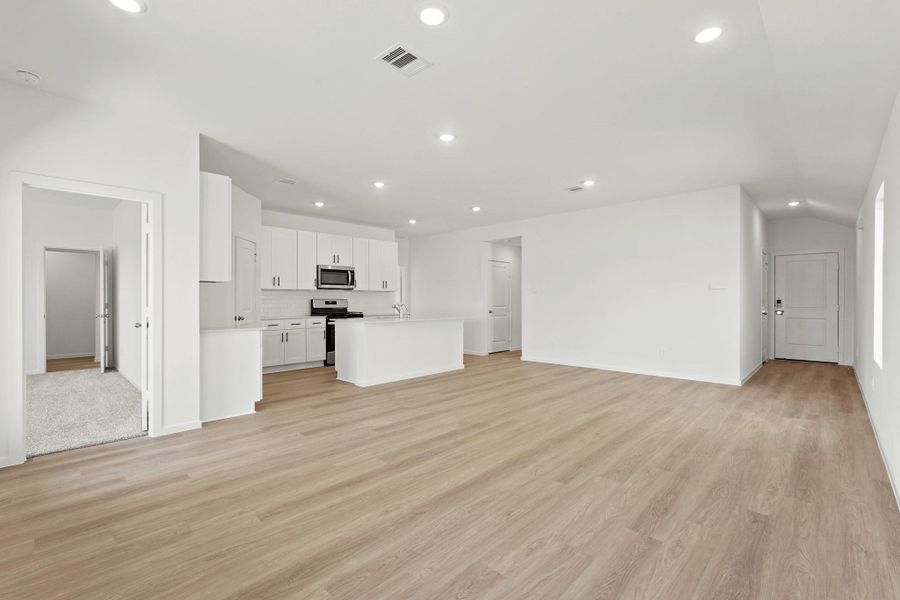 Spacious, unfurnished interior of a new home in Grand Pines, Magnolia (Image 10). Spacious, unfurnished interior of a new home in Grand Pines, Magnolia (Image 10).