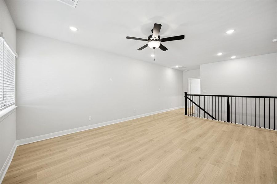 Spacious, unfurnished interior of a new home in Greenville Heights, Dallas (Image 25).