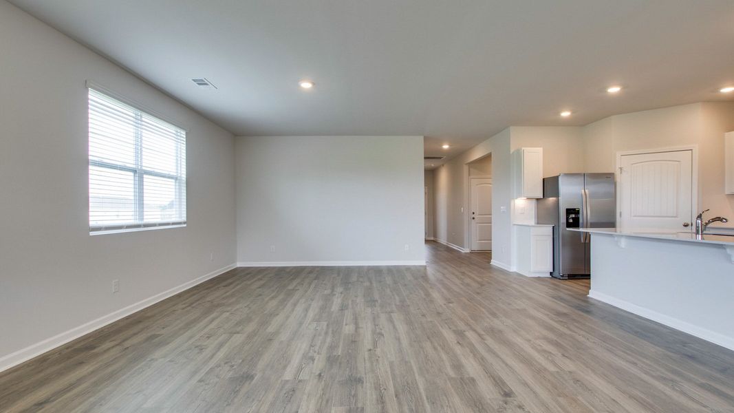 Spacious, unfurnished interior of a new home in Nexus South, Gallatin (Image 16).