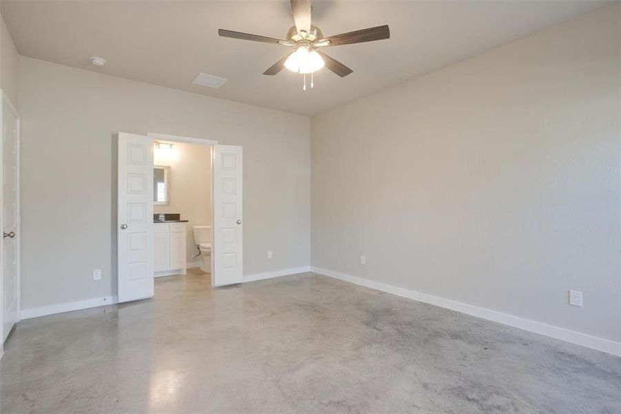 Spacious, unfurnished interior of a new home in , Itasca (Image 24). Spacious, unfurnished interior of a new home in , Itasca (Image 24).