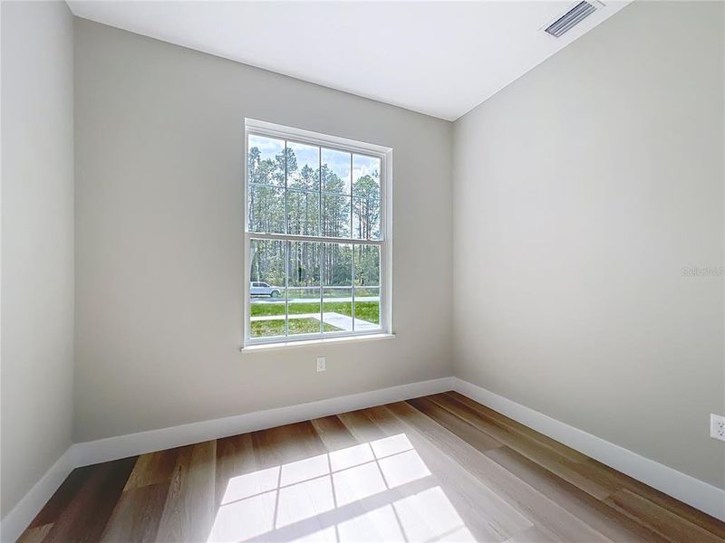 Spacious, unfurnished interior of a new home in , Citrus Springs (Image 30).