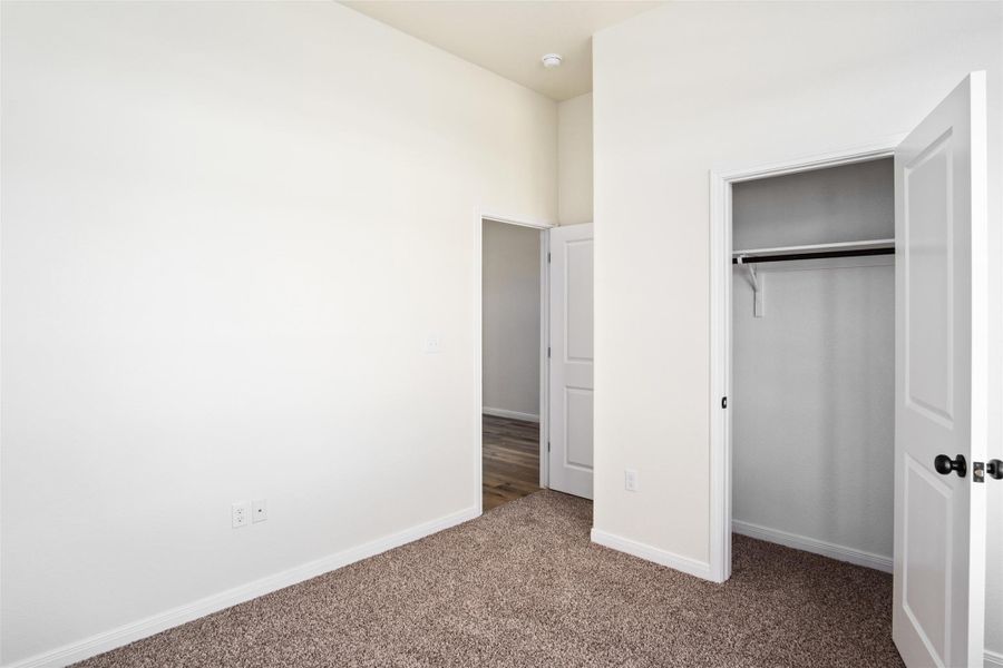 Spacious, unfurnished interior of a new home in , Temple (Image 19).