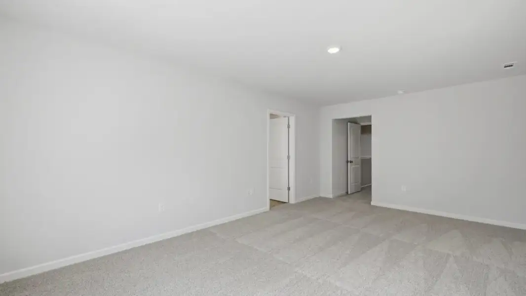 Spacious, unfurnished interior of a new home in Hughes Court, Dawsonville (Image 20).