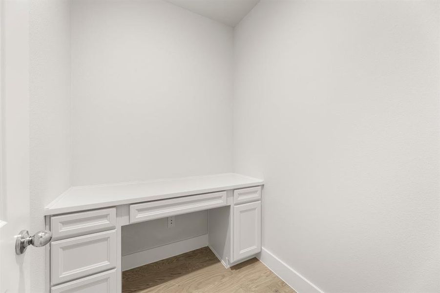 Spacious, unfurnished interior of a new home in Solterra, Mesquite (Image 31). Spacious, unfurnished interior of a new home in Solterra, Mesquite (Image 31).