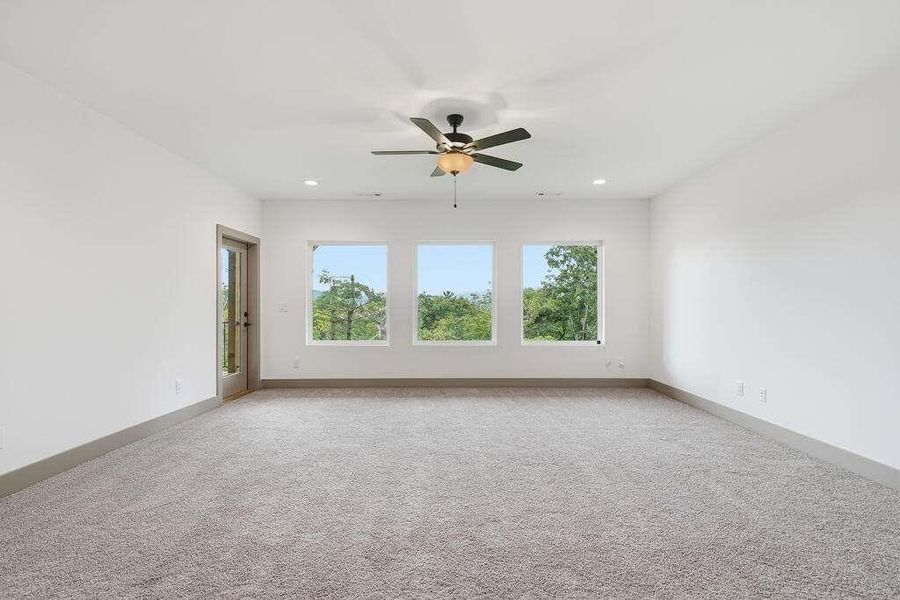 Spacious, unfurnished interior of a new home in , Ellijay (Image 50).