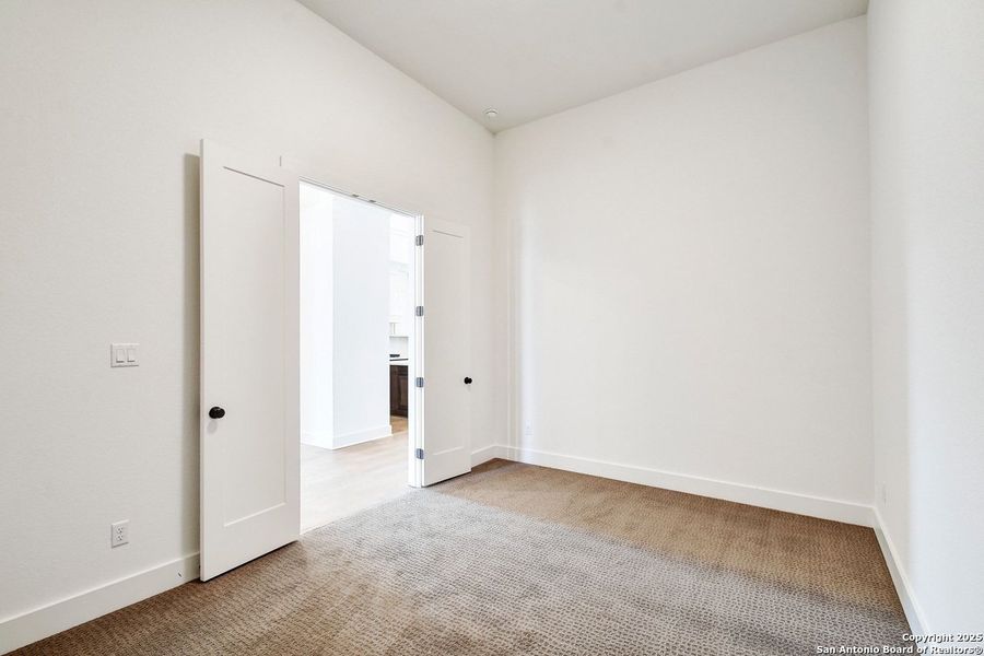 Spacious, unfurnished interior of a new home in La Cima: 70ft. lots, San Marcos (Image 16). Spacious, unfurnished interior of a new home in La Cima: 70ft. lots, San Marcos (Image 16).