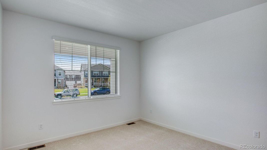 Spacious, unfurnished interior of a new home in Hansen Farm, Fort Collins (Image 36).