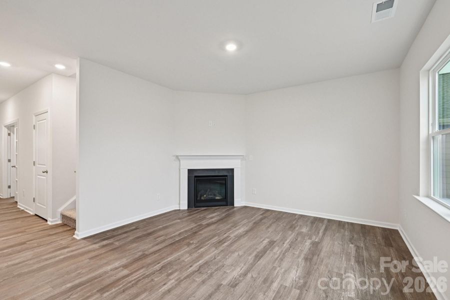 Spacious, unfurnished interior of a new home in Laurelbrook, Sherrills Ford (Image 20).
