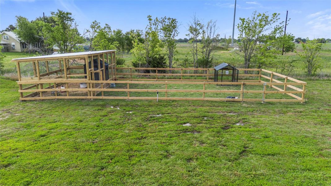 Community amenities in , Sealy (Image 37).