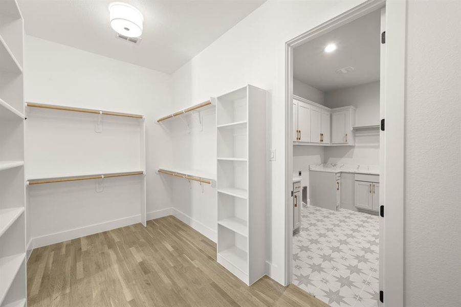 1873 Sutherland Cresent- Primary Suite-7 1873 Sutherland Cresent- Primary Suite-7