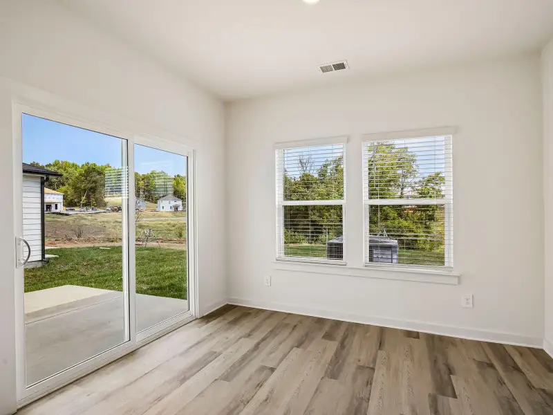 Spacious, unfurnished interior of a new home in Crestview - Ridge Series, Hermitage (Image 10).