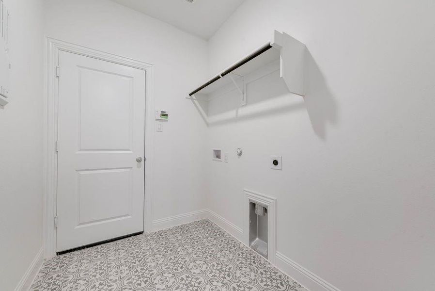 Spacious, unfurnished interior of a new home in Somerset Park, Rockwall (Image 21). Spacious, unfurnished interior of a new home in Somerset Park, Rockwall (Image 21).