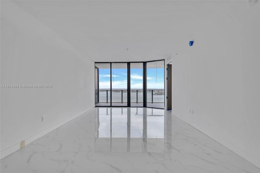 A generous living and dining area