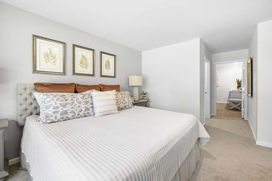 Representative furnished interior of a home built from the Aria by D.R. Horton in The Pines at New Hampstead, Savannah (Image 11).