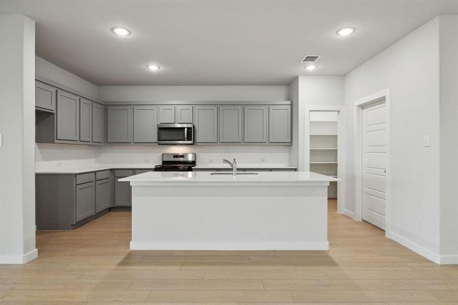 Furnished interior view inside a new home in Southridge, McKinney (Image 8).