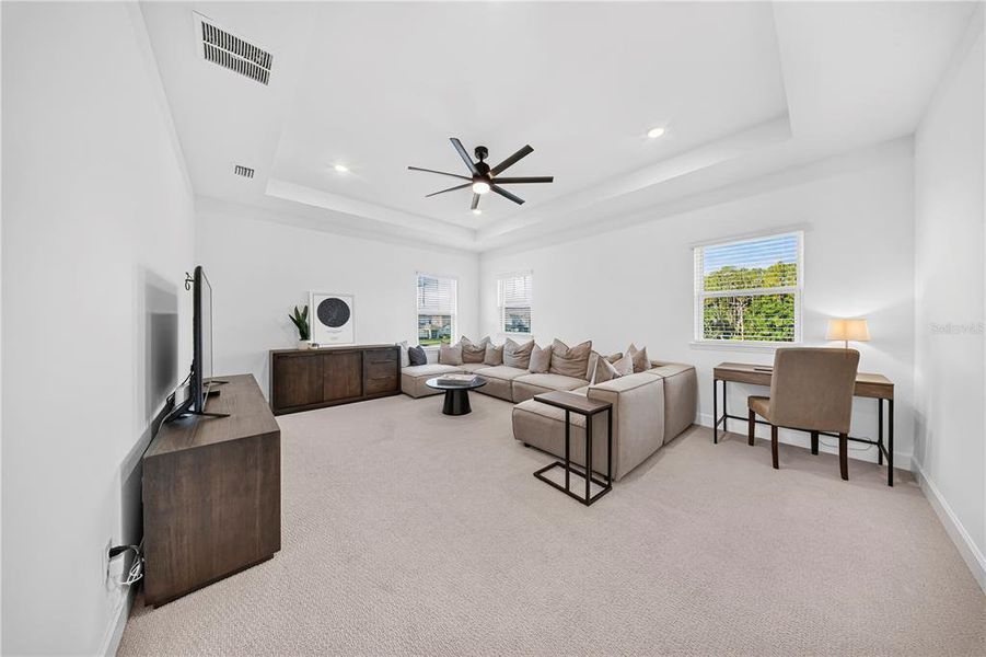 Furnished interior view inside a new home in , Wesley Chapel (Image 11).