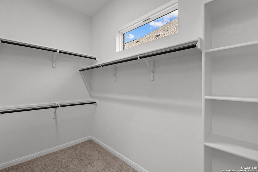 Spacious, unfurnished interior of a new home in Stillwater Ranch 60', San Antonio (Image 25).