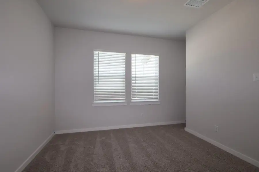 Spacious, unfurnished interior of a new home in Park Central, Georgetown (Image 10).