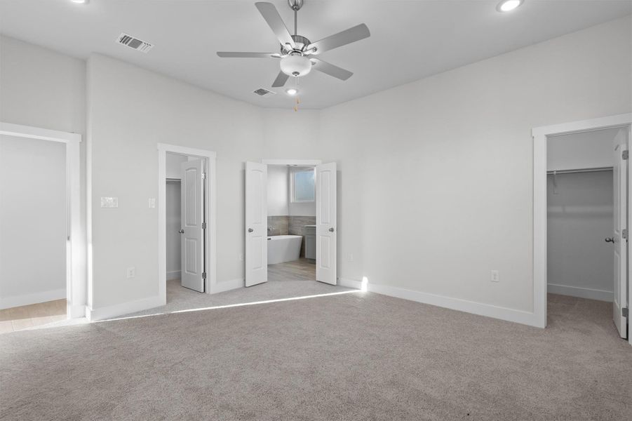 Spacious, unfurnished interior of a new home in Enclave at Cele, Pflugerville (Image 20).