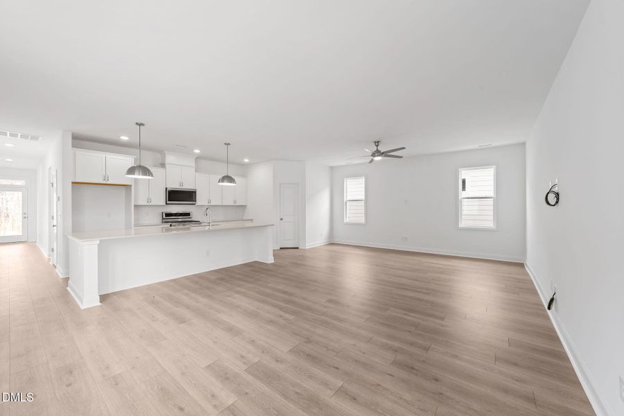 25-web-or-mls-VB4A9481