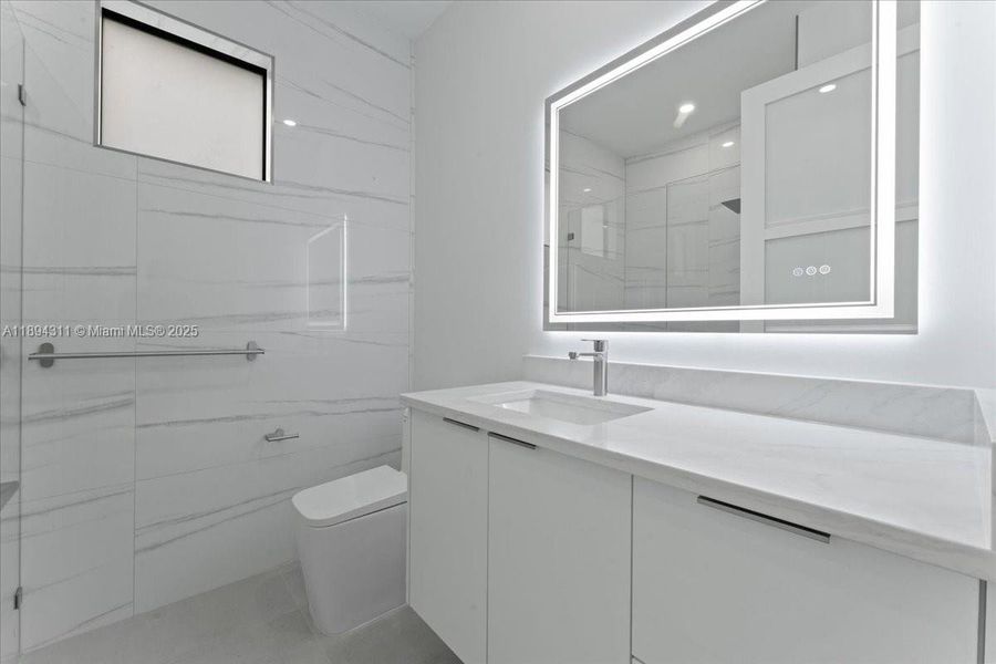 Furnished interior view inside a new home in , Lehigh Acres (Image 3).