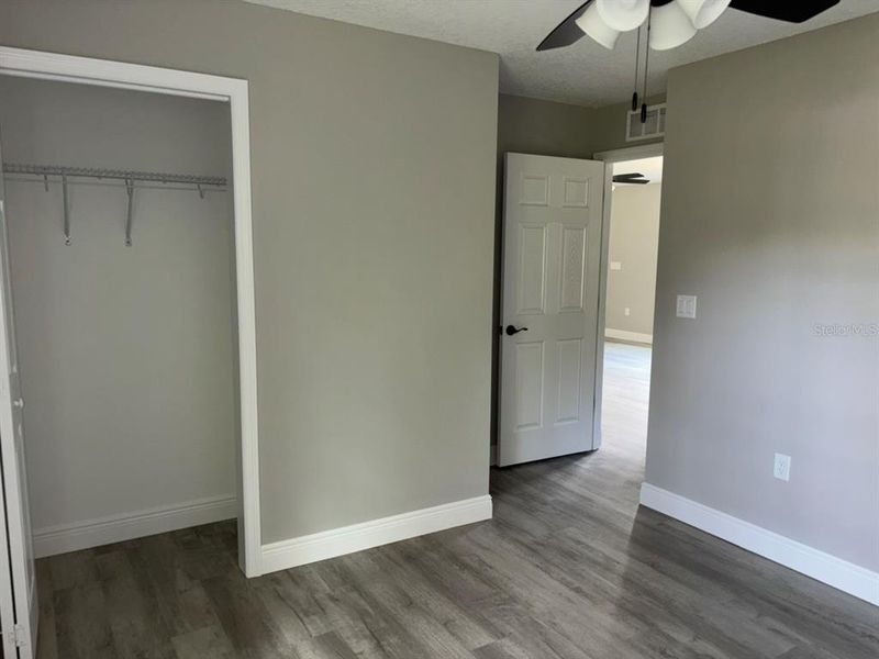 Spacious, unfurnished interior of a new home in , Dunnellon (Image 14).