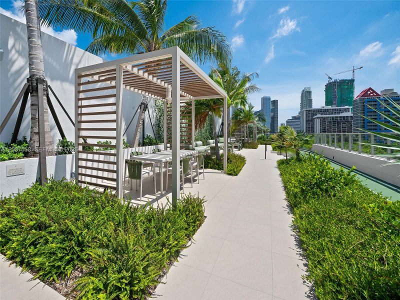 Community amenities in 2200 Brickell, Miami (Image 77). Community amenities in 2200 Brickell, Miami (Image 77).