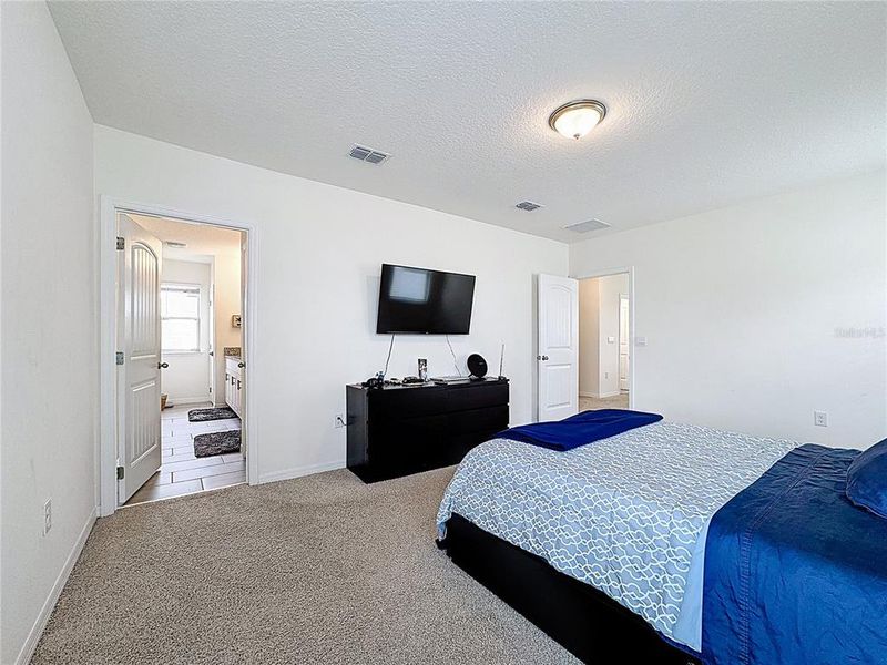 Furnished interior view inside a new home in , Winter Garden (Image 56).