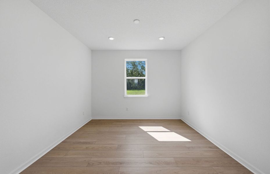 Spacious, unfurnished interior of a new home in Fiddler's Cove, Kingsland (Image 16).