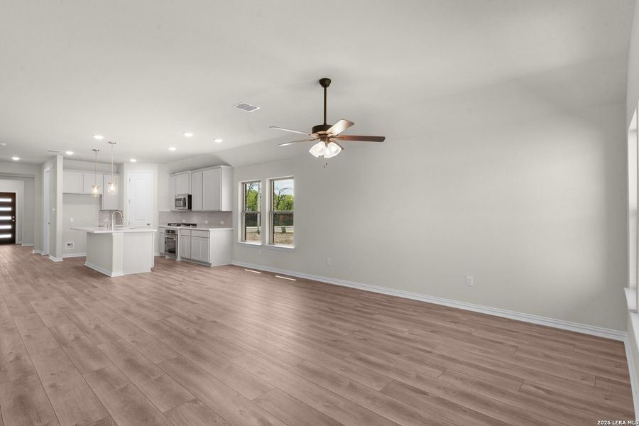 Spacious, unfurnished interior of a new home in Clear Creek, New Braunfels (Image 14).