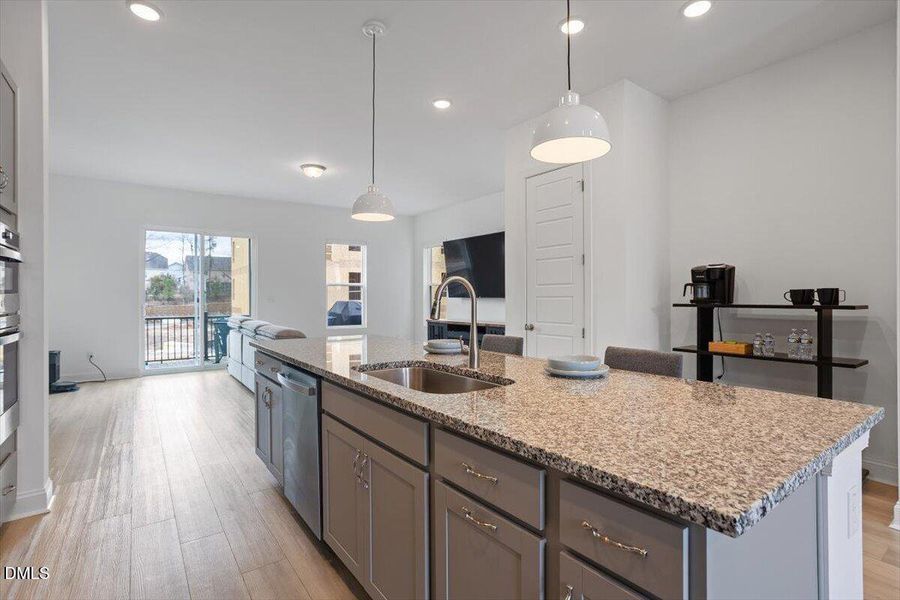 17-1434 Grv Vlg Rd [2802874]_17