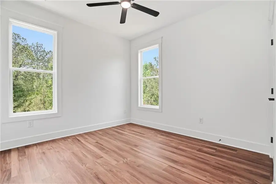 Spacious, unfurnished interior of a new home in , Jasper (Image 36).