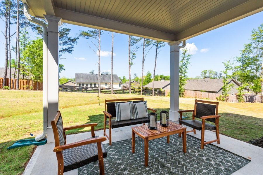 *This is a marketing photo. Colors/options may be different.*