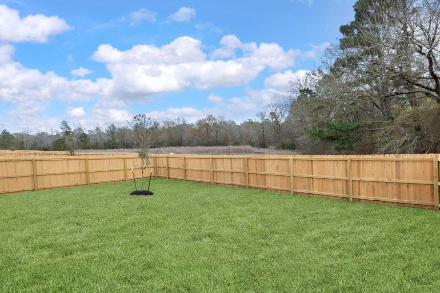 Exterior details and patio area of a home in , Huntsville (Image 25).