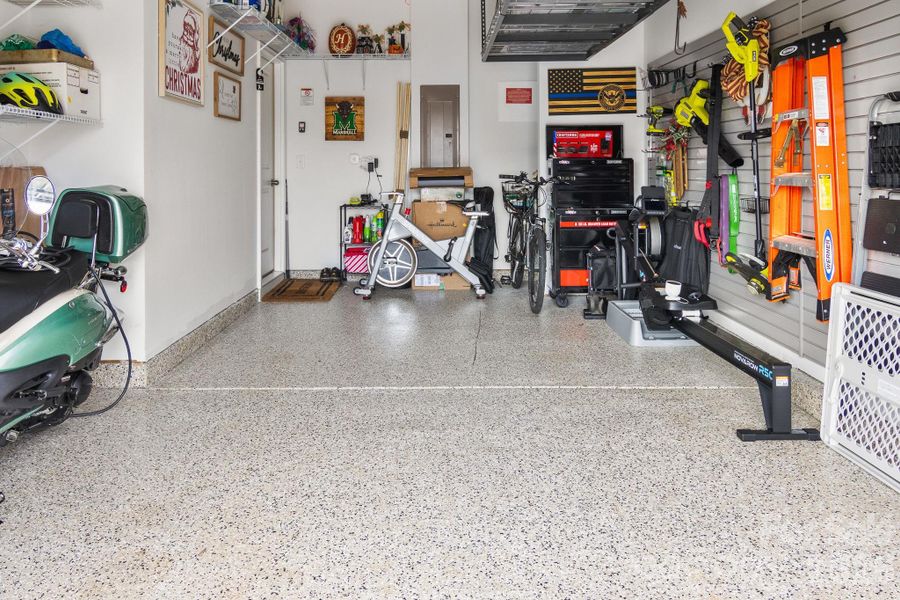 Community amenities in Hedgecliff Townes, Concord (Image 45). Community amenities in Hedgecliff Townes, Concord (Image 45).