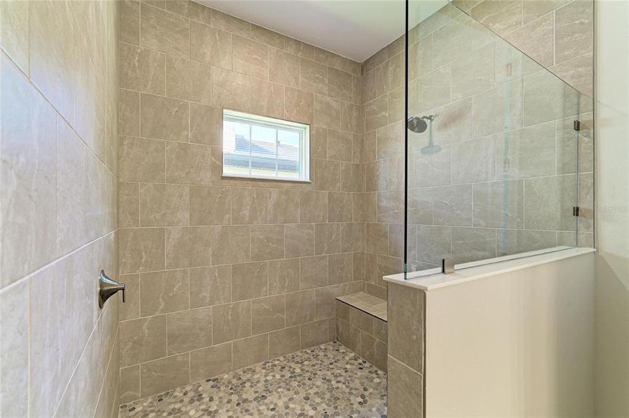 Close-up of interior finishes inside a home in Crestwood Estates, Valrico (Image 16).