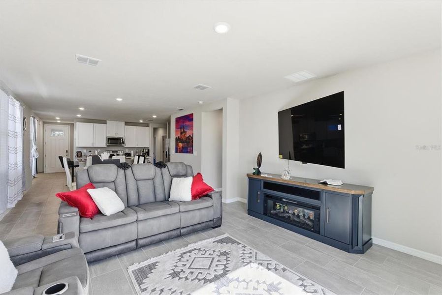 Furnished interior view inside a new home in Park East, Plant City (Image 14). Furnished interior view inside a new home in Park East, Plant City (Image 14).