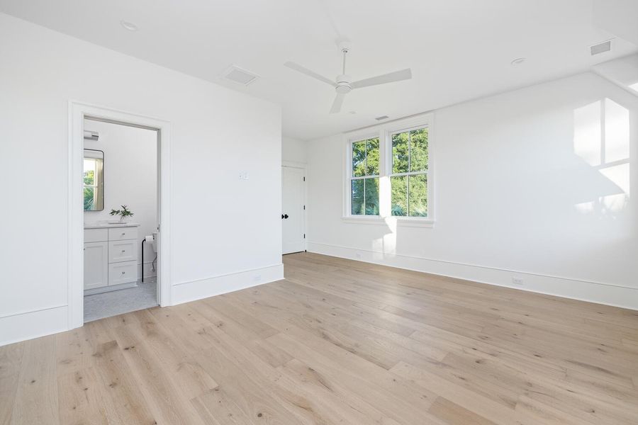 Spacious, unfurnished interior of a new home in , Mount Pleasant (Image 81).