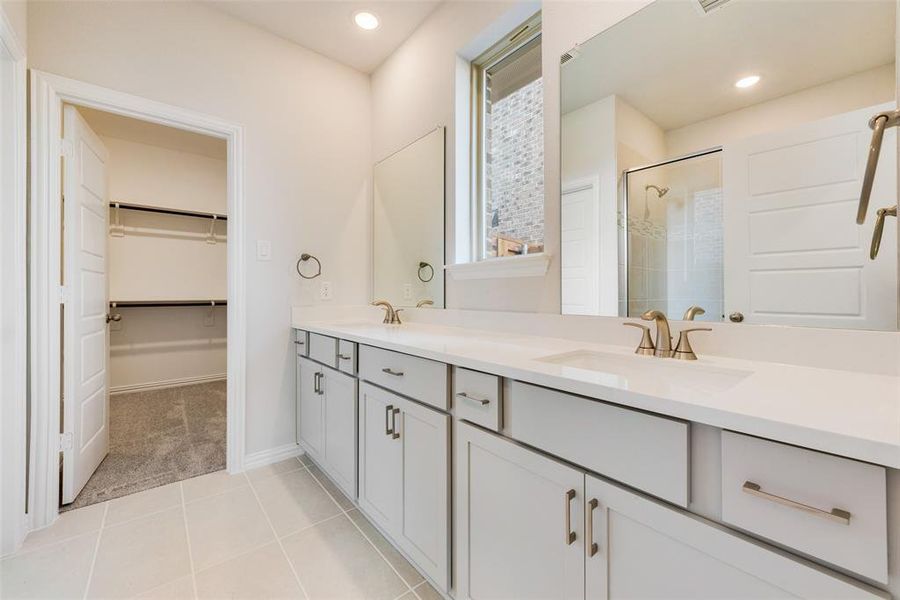 Furnished interior view inside a new home in Walden Pond, Forney (Image 6). Furnished interior view inside a new home in Walden Pond, Forney (Image 6).